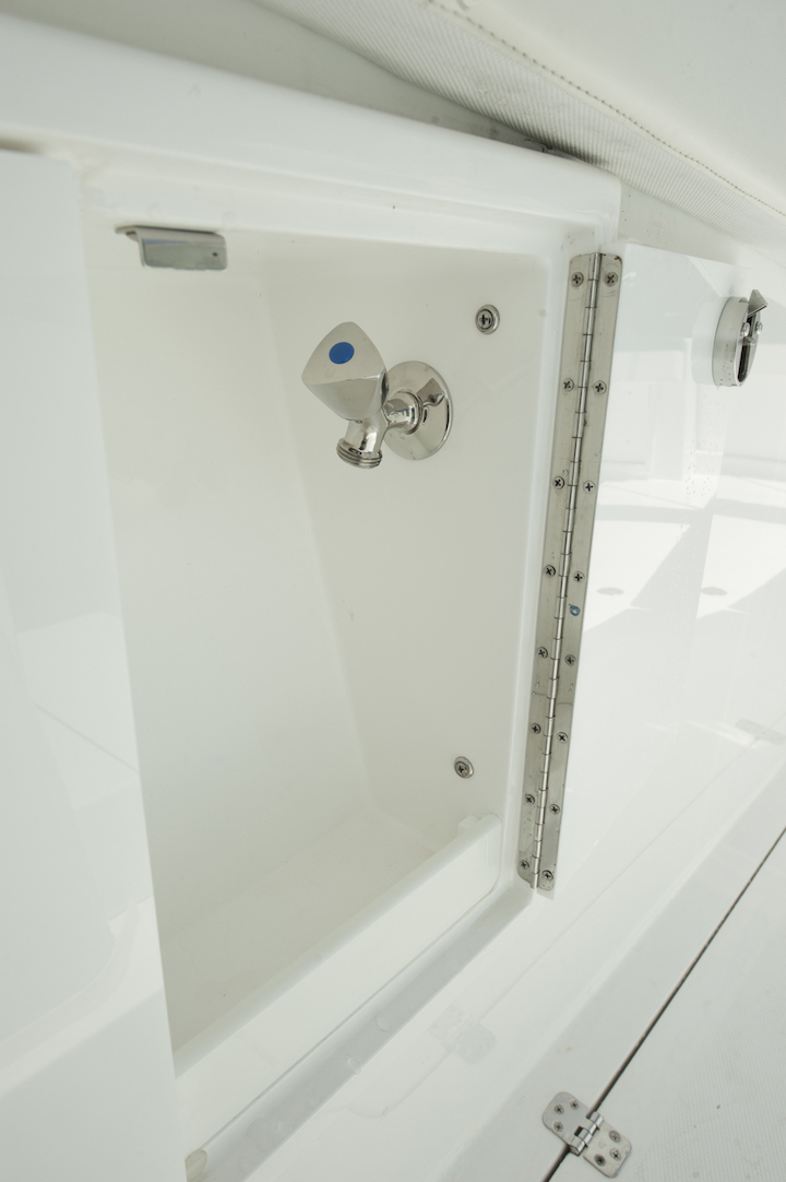 Buddy Davis 34 CC Fresh Water Tap