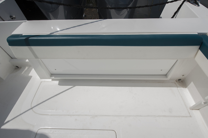 Buddy Davis 34 CC Cockpit Seat 2