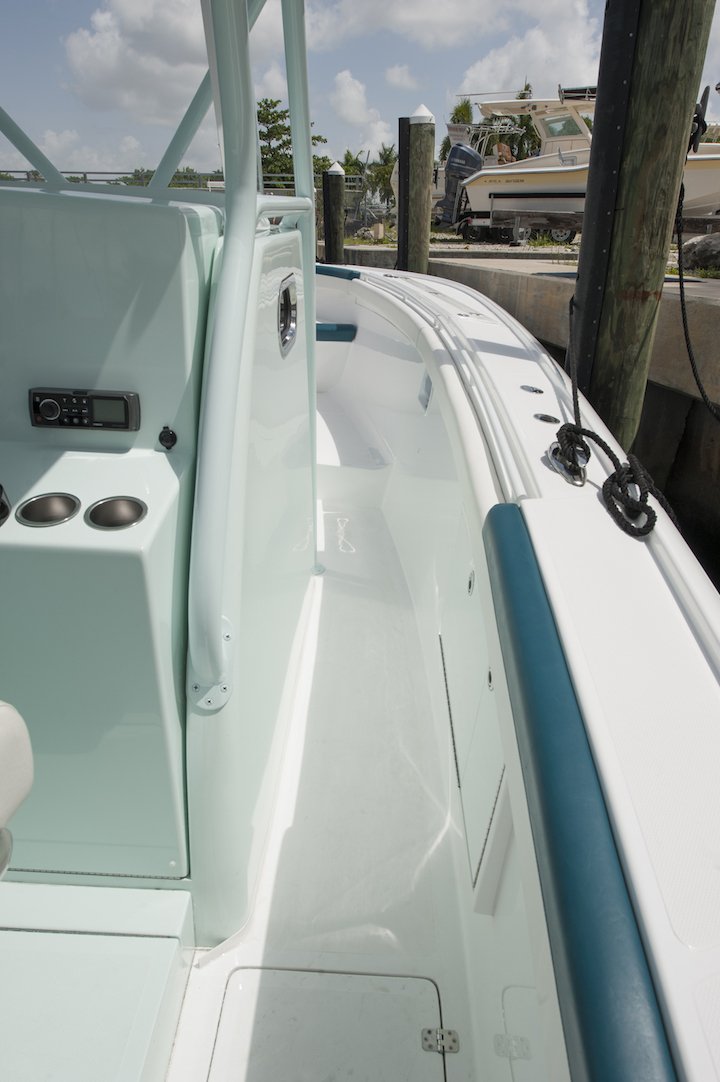 Buddy Davis 34 CC Starboard Walkway