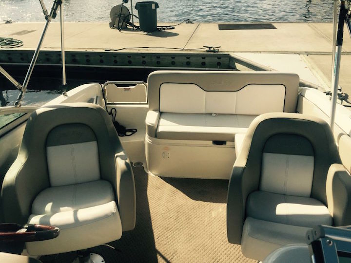 Sea Ray 240 Sundeck 2011 Aft Seating