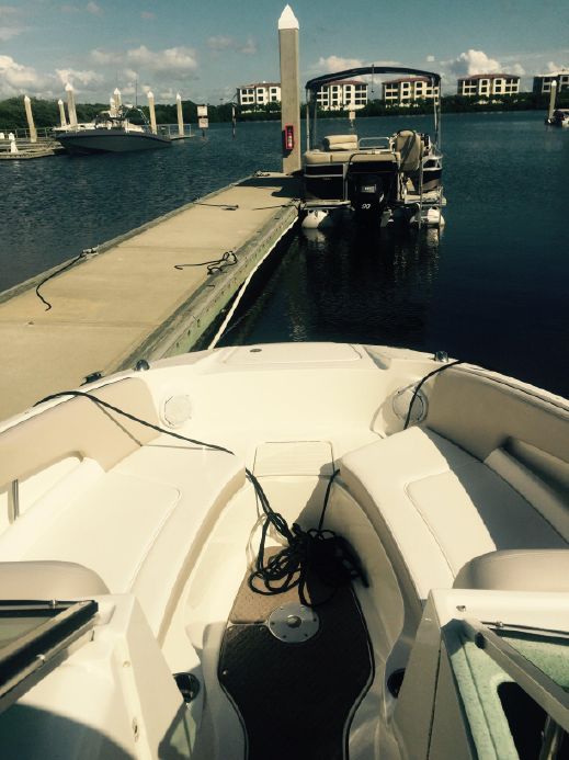 Sea Ray 240 Sundeck 2011 Bow Seating 3