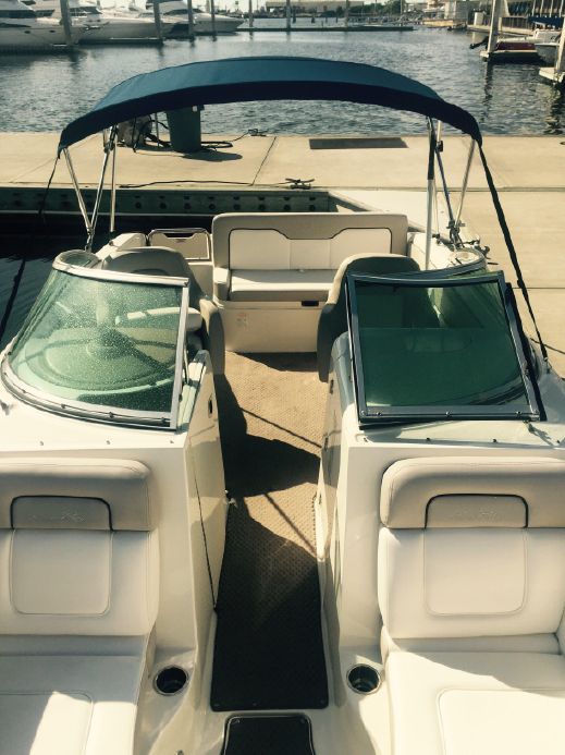 Sea Ray 240 Sundeck 2011 Walk Through Windshield