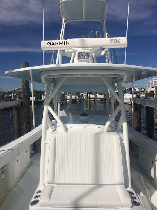 Yellowfin 390 CC 2014 Front Console