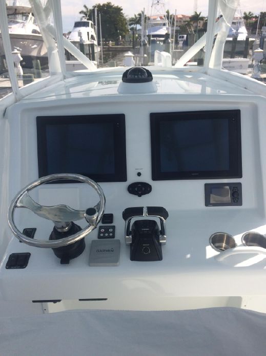 Yellowfin 390 CC 2014 Center Console