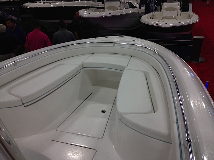 Contender 24 Sport CC Bow Seating U Seat