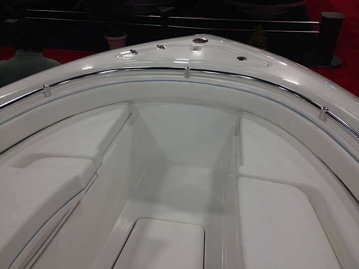 Contender 24 Sport CC Bow Seating