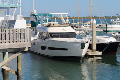 Carver Yachts C40 Front