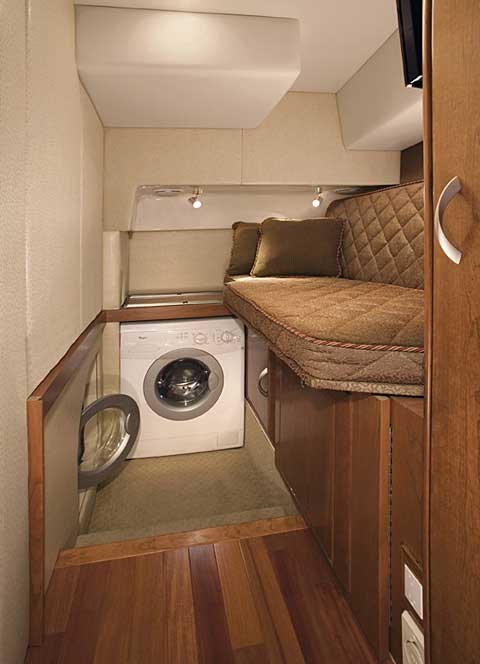 52 Cruiser Ovation Yachts Washer Dryer