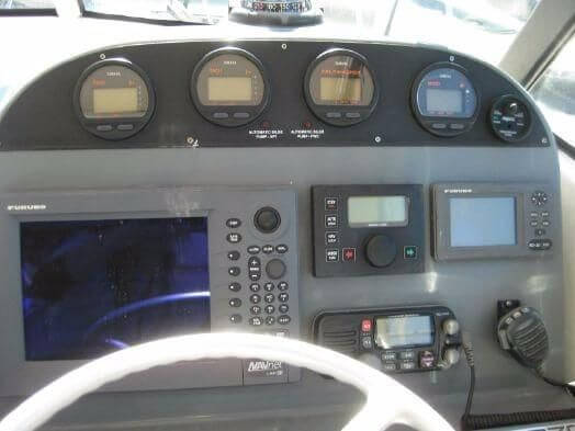 Pursuit 3370 2004