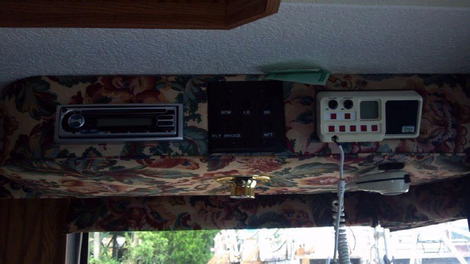 Sumerset 75 Houseboat 1996