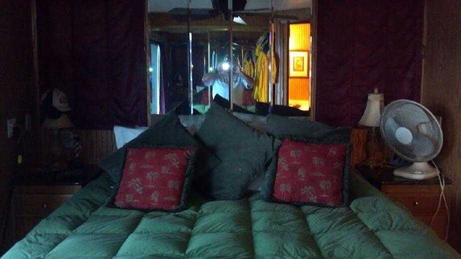 Sumerset 75 Houseboat 1996