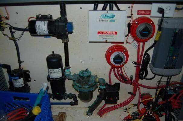 Luhrs 33 Convertible 2005