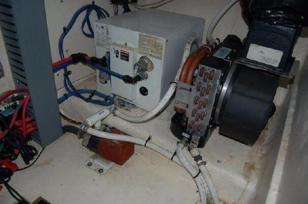 Luhrs 33 Convertible 2005