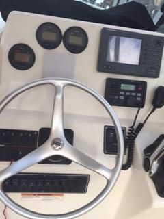 Pursuit 2470 Walkaround 2003