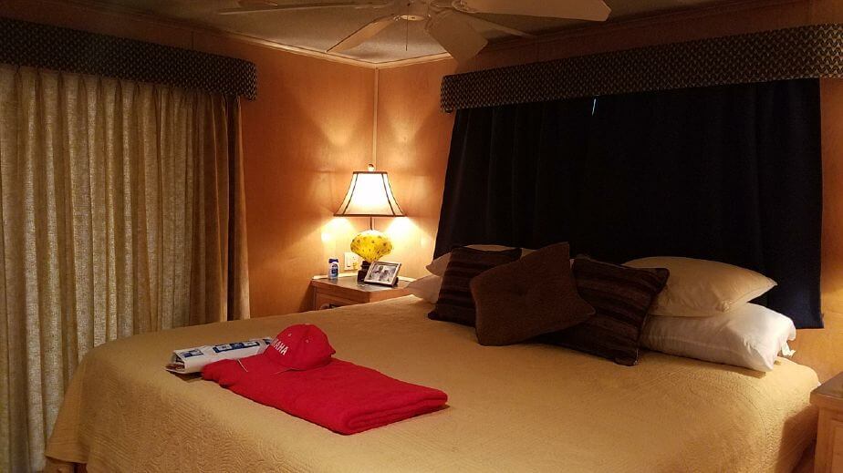 Starlite 70 Houseboat 2006